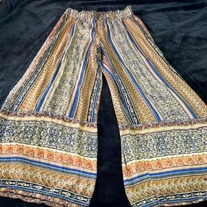 New size small pants perfect condition